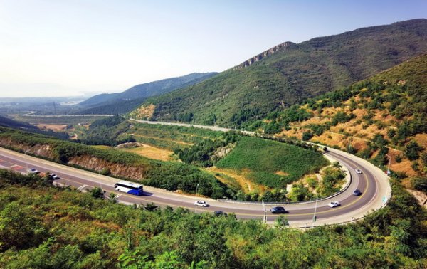 牛策略 “五一”假期自驾出行火热，旅游公路热度持续攀升