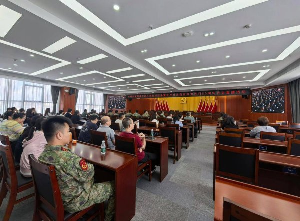 富明配资 公明街道组织干部群众集中观看九三阅兵