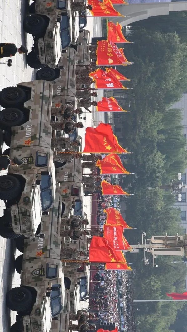 恒瑞盈 解放军报阅兵摄影团队巨献，带来亿点点视觉冲击！